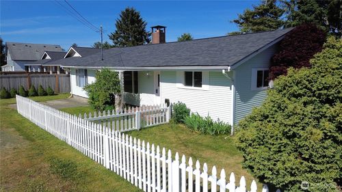 220 Grand Army St, Westport, WA, 98595-9778 | Card Image