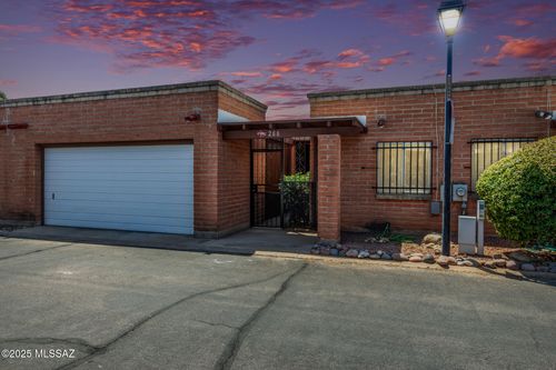 288 E Root Way, Tucson, AZ, 85705-1726 | Card Image