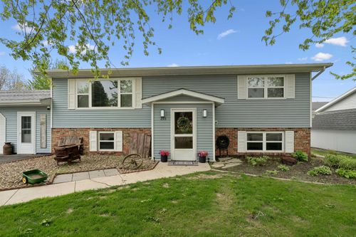 255 7th St, Jesup, IA, 50648-1020 | Card Image