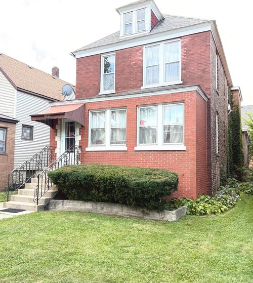 1704 Central Ave, Whiting, IN, 46394-1662 | Card Image