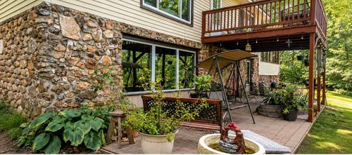 9364 Old Scenic Dr, Neosho, MO, 64850-8616 | Card Image