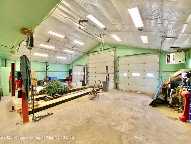 Shop with 3 Overhead Doors | Image 15