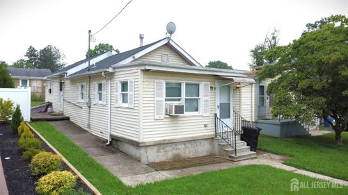 429 Wilfred Ave, Hamilton, NJ, 08610-5018 | Card Image
