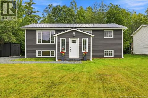 156 Wilsey Rd, House with 4 bedrooms, 2 bathrooms and null parking in Fredericton NB | Card Image