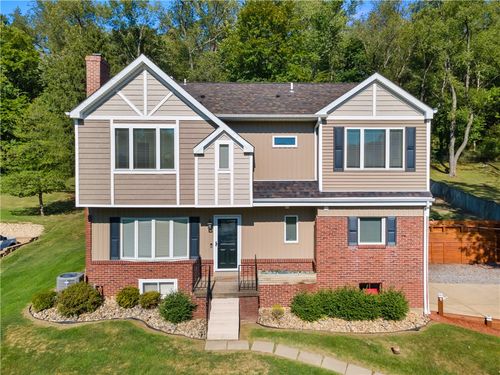 2467 Trotter Dr, Allison Park, PA, 15101-2946 | Card Image