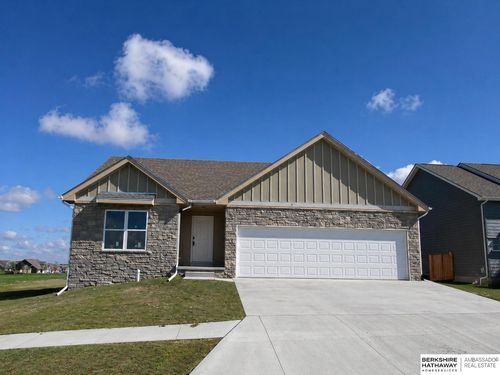 5114 Pinehill Rd, Bellevue, NE, 68133-4745 | Card Image