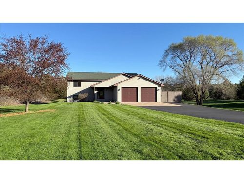 982 Drover Trl, Hudson, WI, 54016-7686 | Card Image