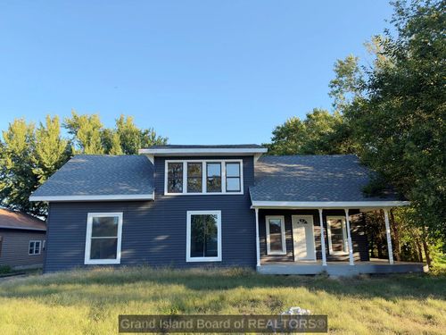 707 E Cedar Street, Sutton, NE, 68979 | Card Image