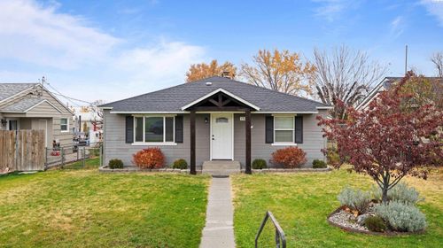 1922 Highland Dr, Prosser, WA, 99350-1521 | Card Image