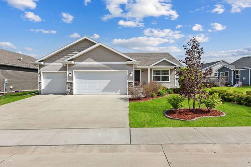 3316 Ne 5th Ln, Ankeny, IA, 50021-8138 | Card Image