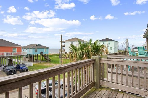 1819 Redfish Ln, Crystal Beach, TX, 77650 | Card Image