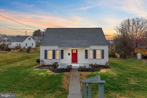 822 William St, FRONT ROYAL, VA, 22630-3824 | Card Image