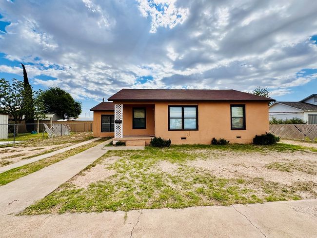 404 N Gillis St, House other with 3 bedrooms, 1 bathrooms and null parking in Fort Stockton TX | Image 18
