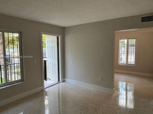 2-1000 Nw 5th St, Miami, FL, 33128 | Card Image