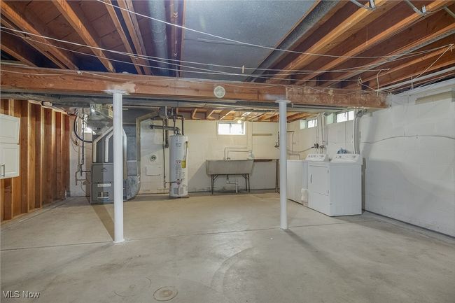 7500 Stearns Rd, House other with 3 bedrooms, 2 bathrooms and null parking in Olmsted Twp OH | Image 29