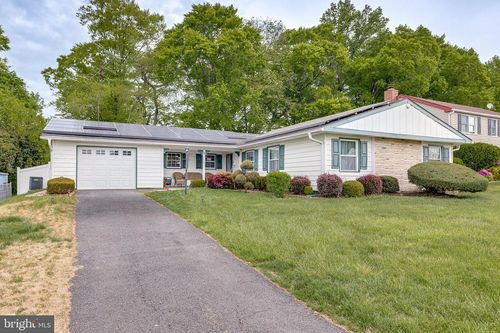 36 Ember Ln, Willingboro, NJ, 08046-2420 | Card Image