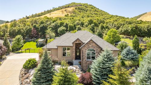 1693 Aspen Way, Wellsville, UT, 84339-9207 | Card Image