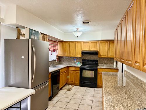 4523 Waikiki Dr, San Antonio, TX, 78218-3624 | Card Image