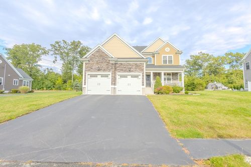 172 Downing Dr, Attleboro, MA, 02703-6367 | Card Image