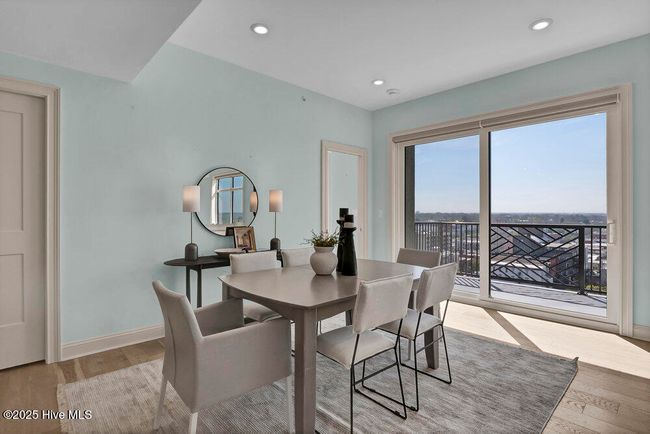 1354 - 240 N Water St, Condo with 2 bedrooms, 3 bathrooms and 2 parking in Wilmington NC | Image 9
