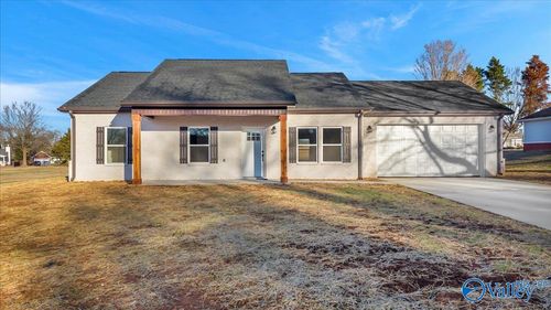 132 Castleridge Dr, New Market, AL, 35761-8184 | Card Image