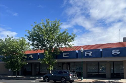 345 W 18th St, Merced, CA, 95340-4801 | Card Image