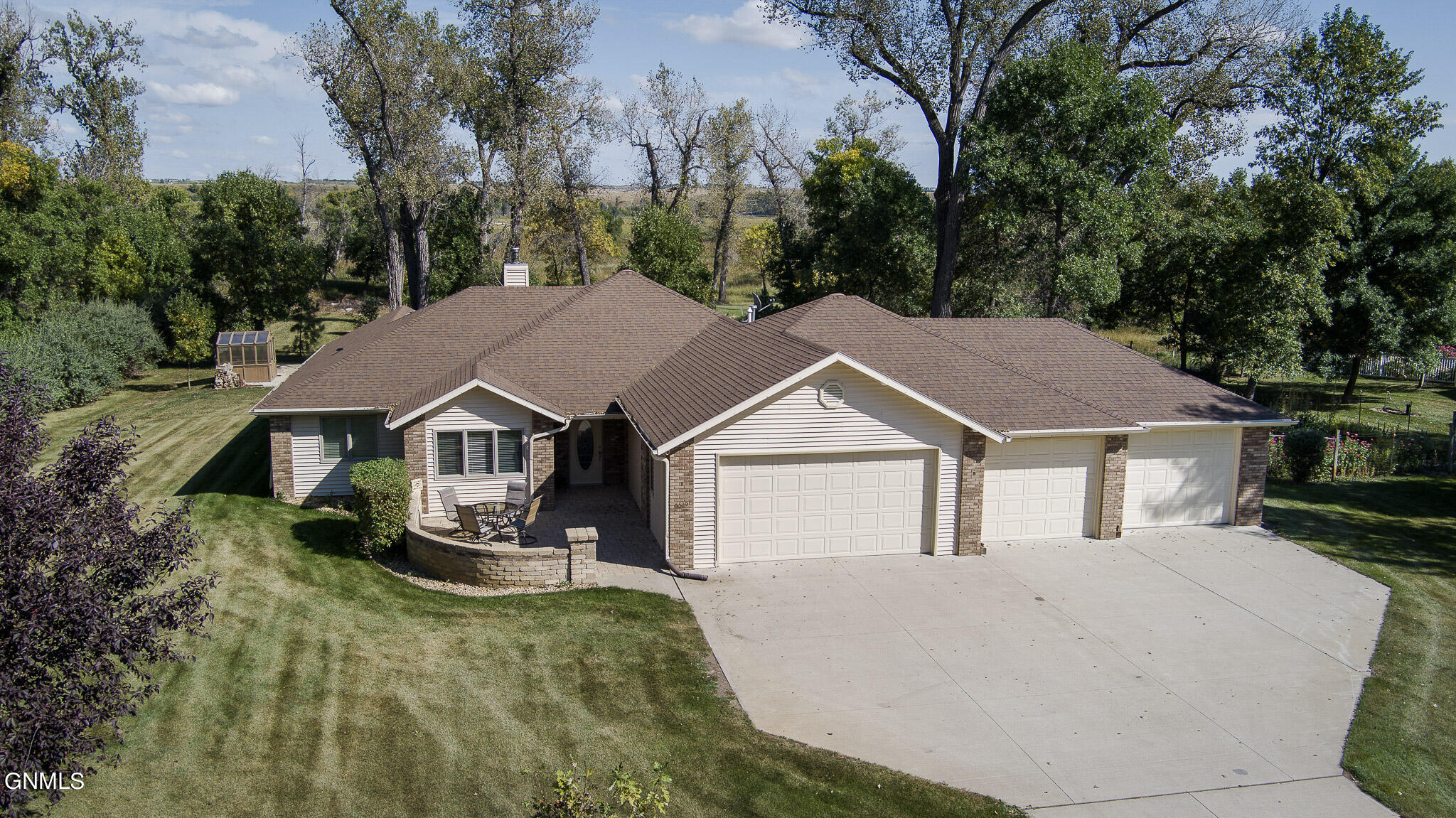 Deerewood Ln, Bismarck, ND 58503