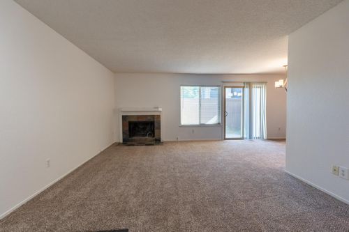 89-3701 Colonial Dr, Modesto, CA, 95356-1267 | Card Image