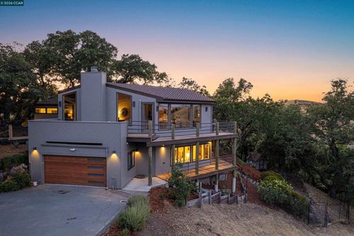 2 Leeward Glen Rd, Lafayette, CA, 94549-5713 | Card Image