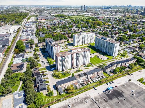 703-50 Lotherton Ptway, North York, ON, M6B2G7 | Card Image