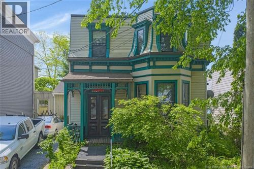 178 Queen St, Saint John, NB, E2L1S8 | Card Image
