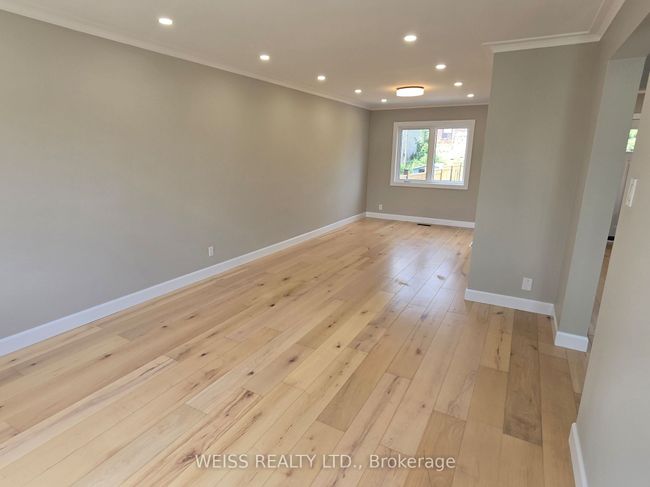 14 Snowood Crt, House attached with 3 bedrooms, 2 bathrooms and 4 parking in North York ON | Image 24