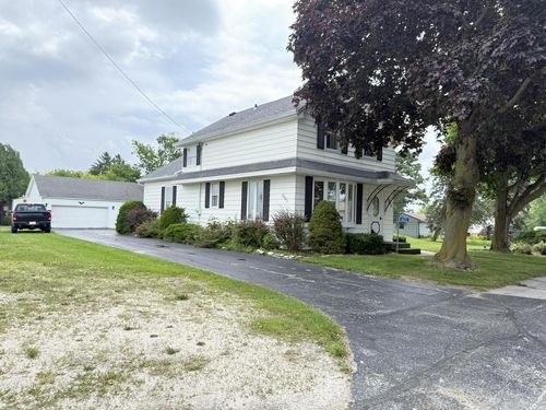 8623 Center Road, Newton, WI, 53063 | Card Image