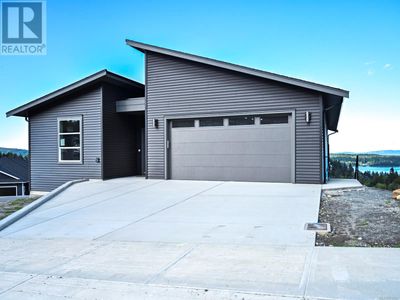 426 Colonia Dr S, House other with 6 bedrooms, 4 bathrooms and 4 parking in Ladysmith BC | Image 1