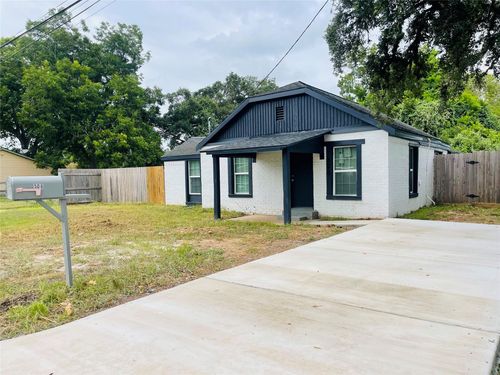 506 N Hackberry St, Sweeny, TX, 77480-2526 | Card Image