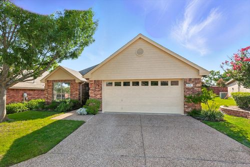 4-919 Cresthaven Dr, Cedar Hill, TX, 75104-5462 | Card Image