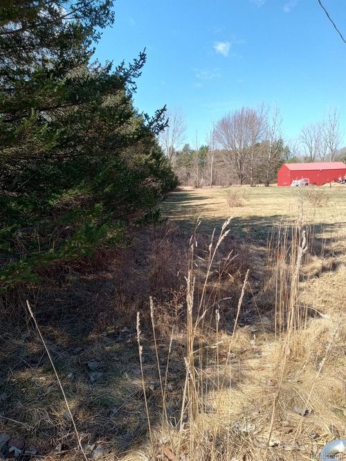 2011 Blackmore Rd, Mayville, MI, 48744-9656 | Card Image