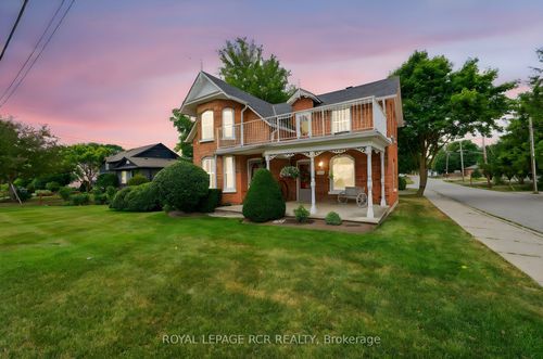 36 Main St, Mount Albert, ON, L0G1M0 | Card Image