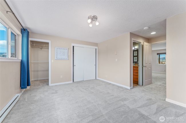 Primary Bedroom | Image 15