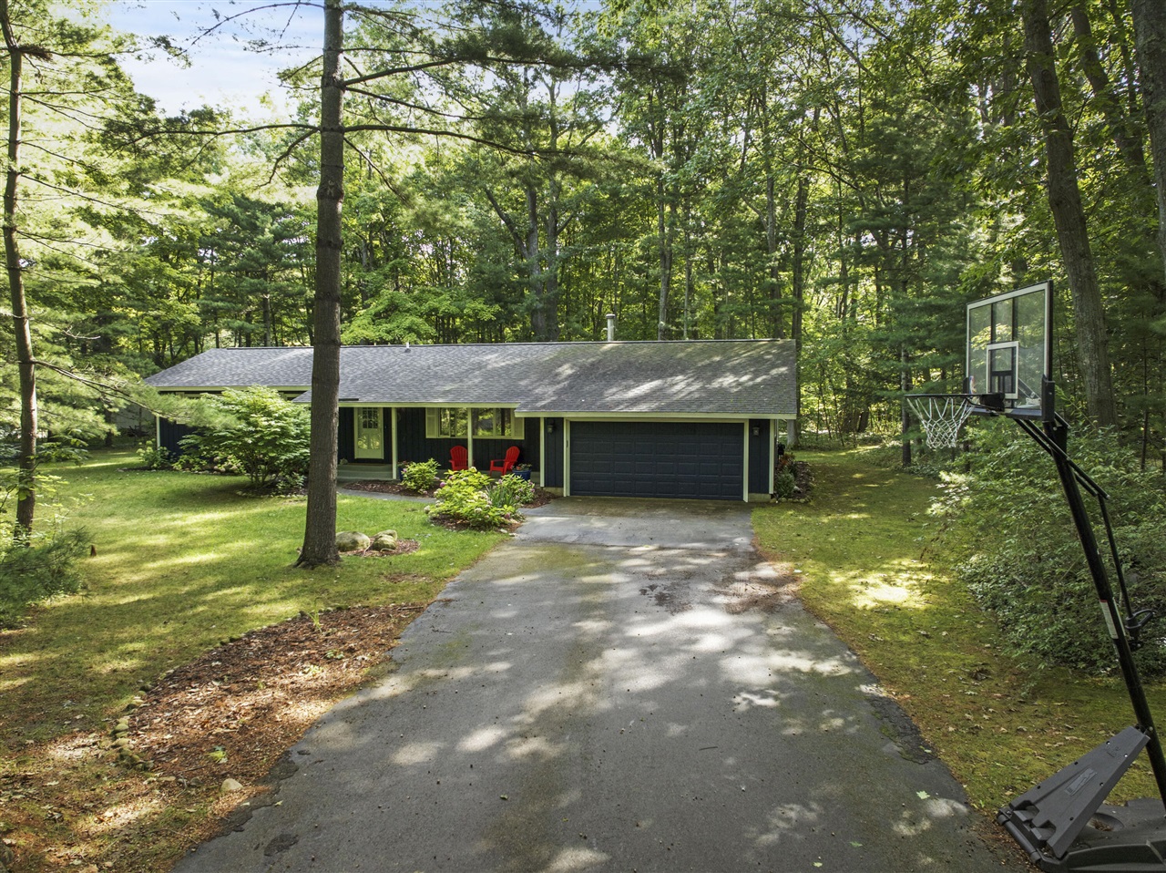 Oxford Dr, Leland, MI 49654
