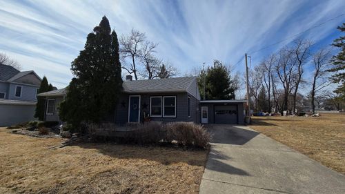 314 Evenson St, Emmons, MN, 56029-4032 | Card Image