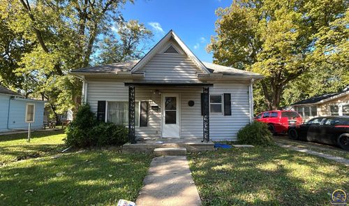 109 Constitution St, Emporia, KS, 66801-4041 | Card Image