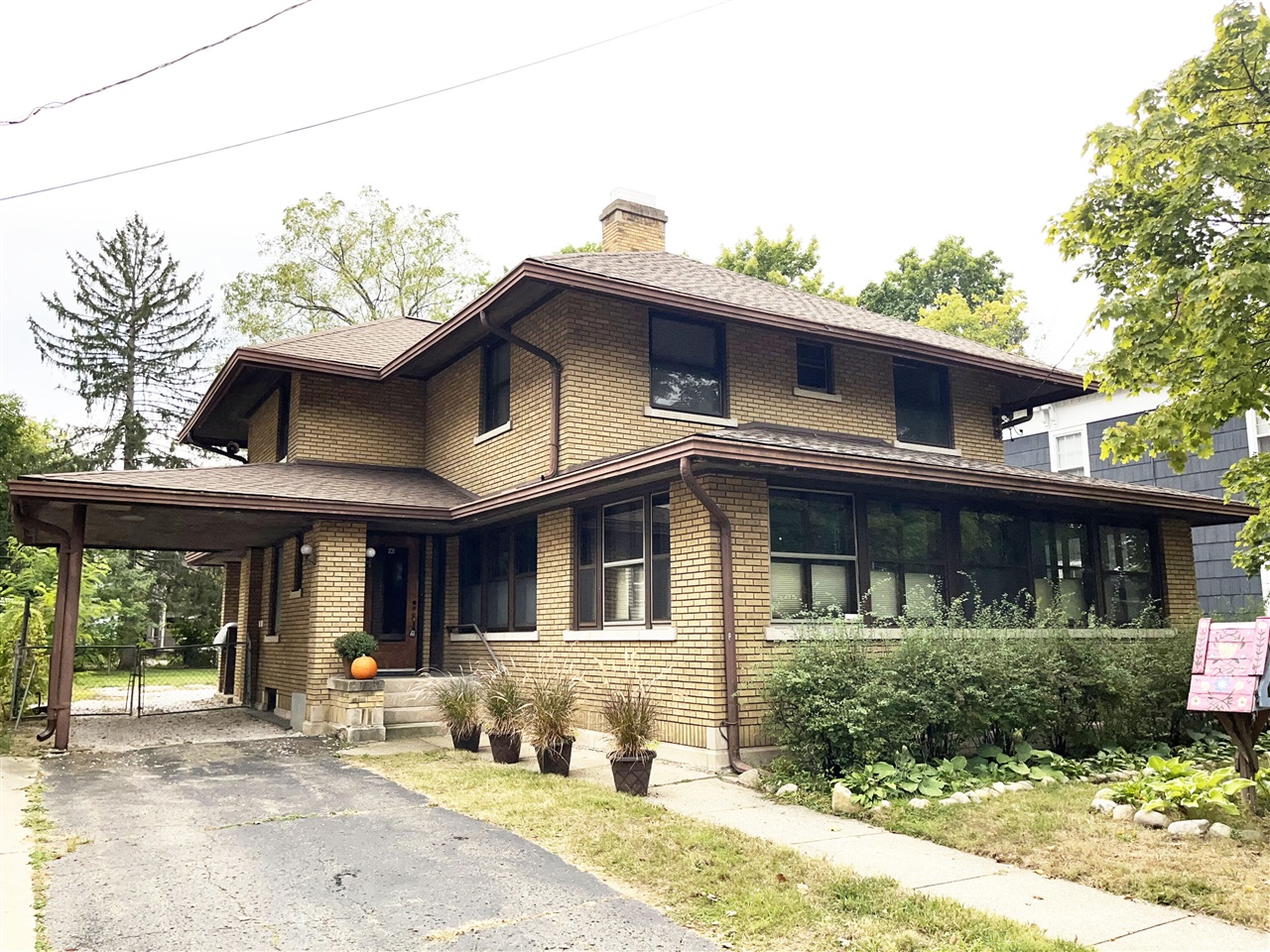 Walnut St, Kalamazoo, MI 49007
