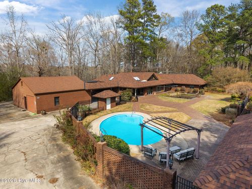 2875 Drake Mallard Dr, Grimesland, NC, 27837-9509 | Card Image