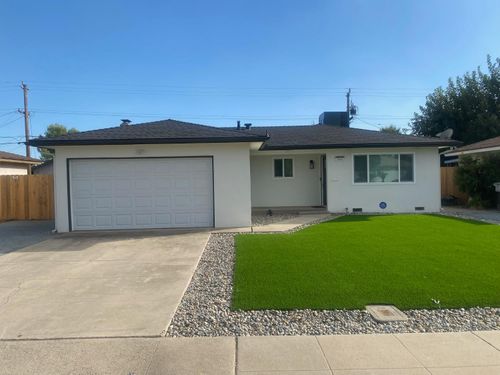 934 W Alamos Ave, Clovis, CA, 93612-3303 | Card Image