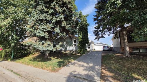1715 Fleet Street, Regina, SK, S4N6B4 | Card Image