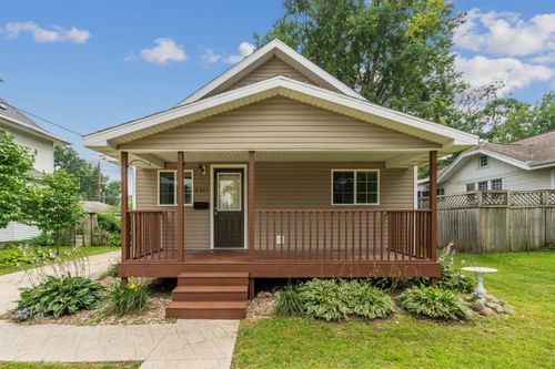 2311 W 3rd St, Waterloo, IA, 50701-3703 | Card Image