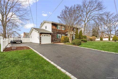 226 W 18th St, Deer Park, NY, 11729-5822 | Card Image