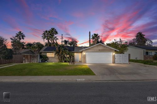 3012 Maywood Dr, Bakersfield, CA, 93306-2237 | Card Image