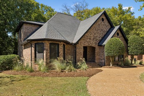 224 Pebble Glen Dr, Franklin, TN, 37064-2911 | Card Image
